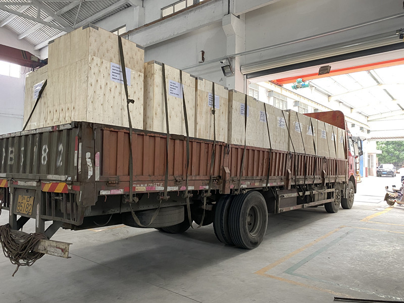 Последние блоги о компании 17 дробилок наборов всеобщих и мельница Фиц готовая для корабля к Таиланду